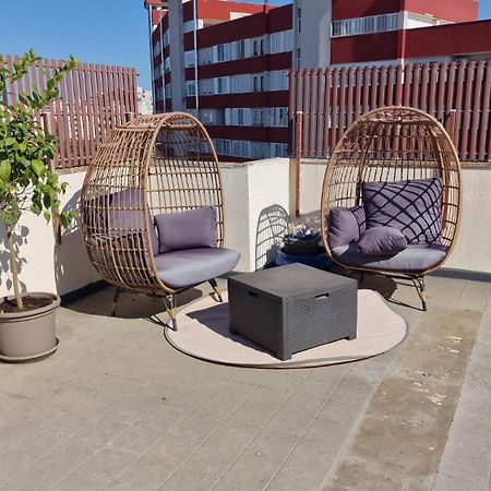 Luxus P4T Family 3 Bedroom With Pool, Tennis Court And Sauna Brindisi Eksteriør bilde
